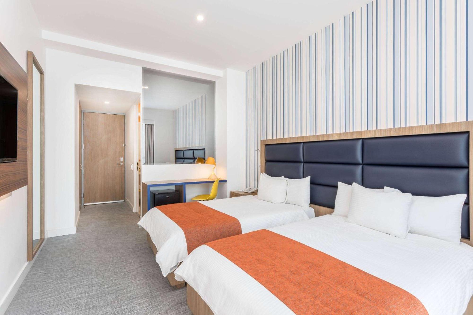 Tryp By Wyndham World Trade Center Area Hotel